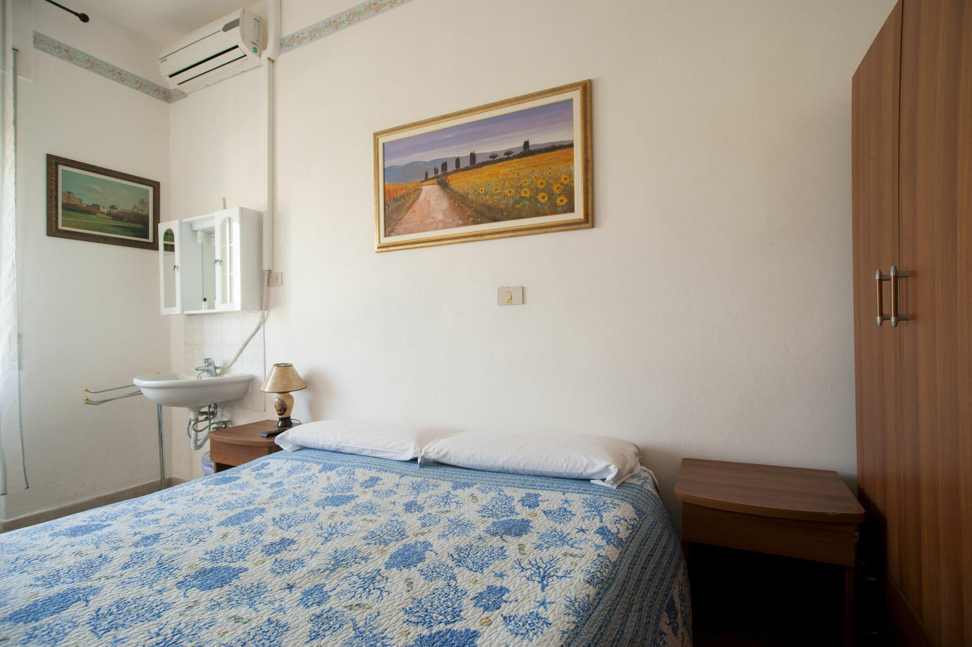 Albergo Pensione Ardenza Self Check-In Livorno Exteriör bild