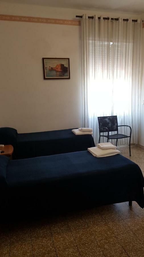 Albergo Pensione Ardenza Self Check-In Livorno Exteriör bild